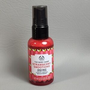 THE‎ BODY SHOP Strawberry Smoothing FACE MIST Spray 2 Fl Oz 100% Vegan RARE NEW
